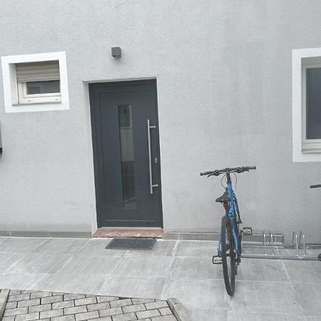 Apartments & Moeblierte Zimmer In Kahl Am Main, Kontaktloser Self Check-In, W-Lan, Schreibtisch, Duschbad, Kuechenzeile, Pkw-Plaetze Exteriér fotografie