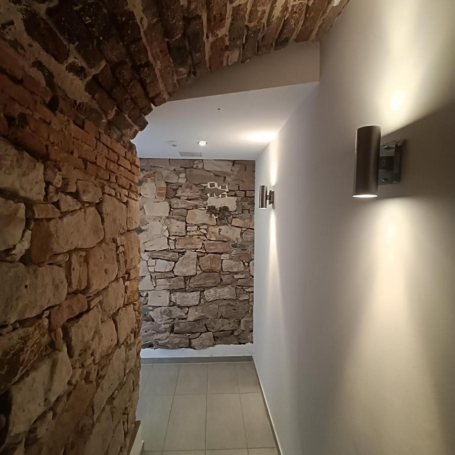 Apartments & Moeblierte Zimmer In Kahl Am Main, Kontaktloser Self Check-In, W-Lan, Schreibtisch, Duschbad, Kuechenzeile, Pkw-Plaetze Exteriér fotografie